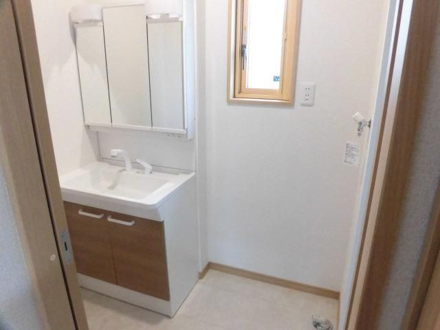 ダグラスファーの洗面所