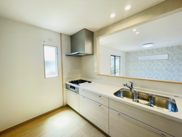 【キッチン】 | 滑川町月の輪第２期　ワイウッドコート　新築戸建　全7棟　2号棟