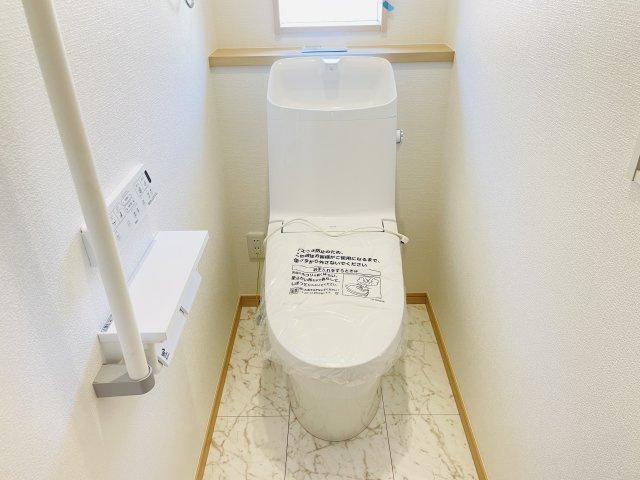 【トイレ】 | 滑川町月の輪第２期　ワイウッドコート　新築戸建　全7棟　2号棟