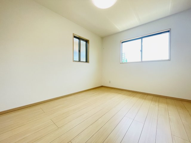 【洋室】 | 滑川町月の輪第２期　ワイウッドコート　新築戸建　全7棟　2号棟