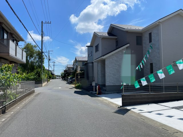 【前面道路含む現地写真】 | 滑川町月の輪第２期　ワイウッドコート　新築戸建　全7棟　2号棟