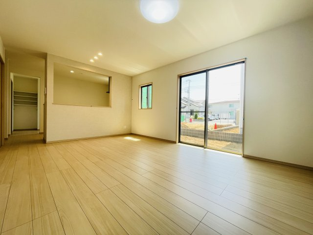 【居間・リビング】 | 滑川町月の輪第２期　ワイウッドコート　新築戸建　全7棟　2号棟