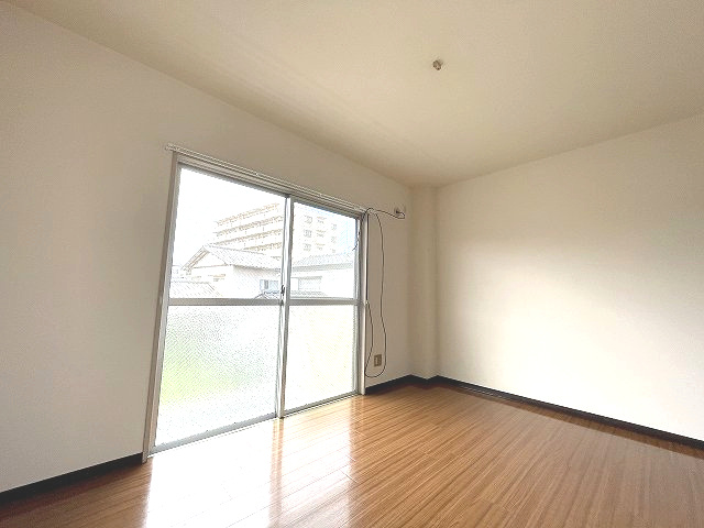 【洋室】 | カルム新宮