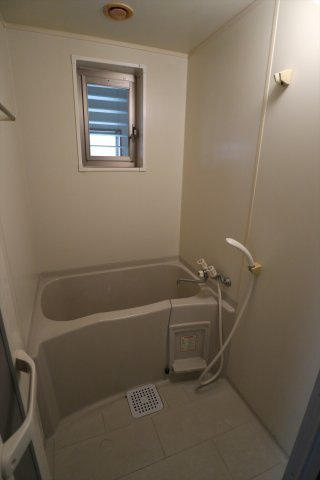 山城コーポＢ号棟の浴室