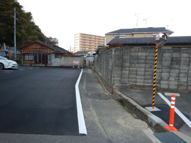 鶴形山東駐車場の周辺