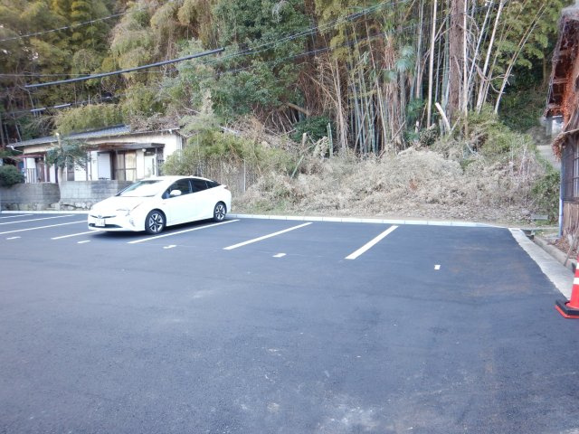 鶴形山東駐車場の駐車場