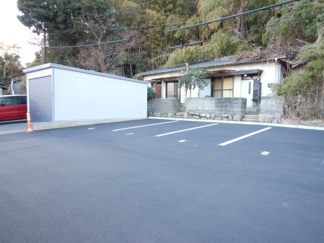 鶴形山東駐車場の駐車場