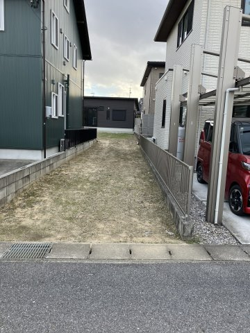 西尾市中畑町の前面道路含む現地写真