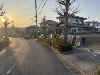 【前面道路含む現地写真】