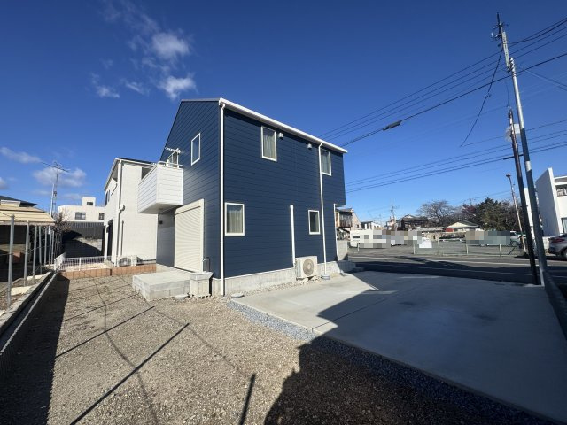 前橋市平和町　中古住宅の外観|別アングルからの外観です。