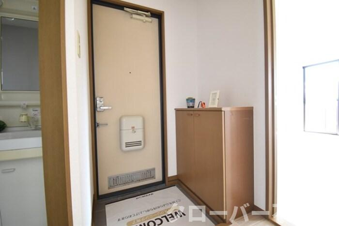 サンピア・Kの玄関