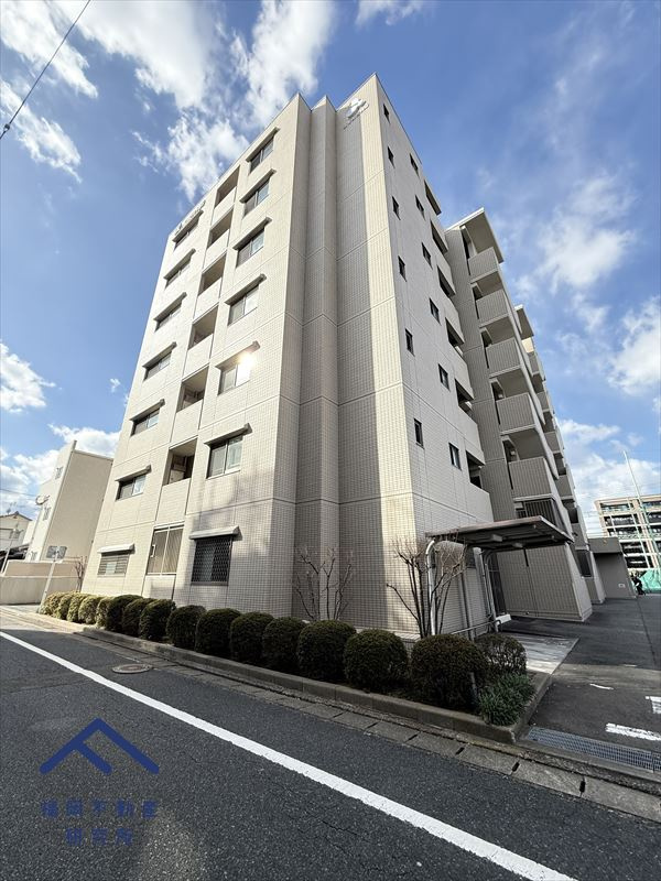 アルファステイツ春日の外観