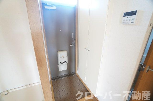 グランコートエースの玄関