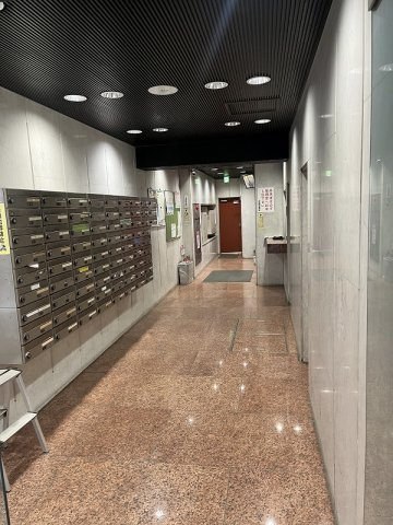 鶯谷タウンプラザのエントランス