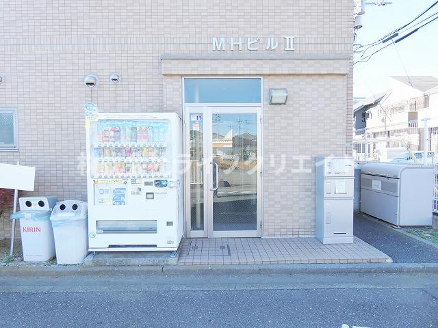 MHビルⅡのエントランス