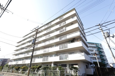 【外観】 | シャルマンコーポ塚本 | 外観は落ち着いています