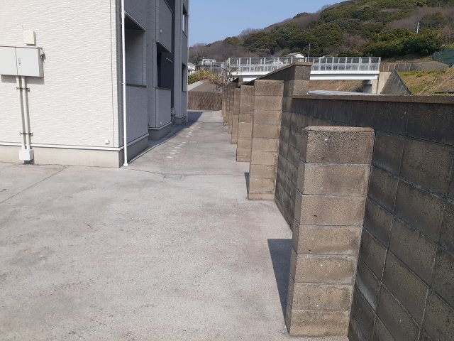 【駐車場】