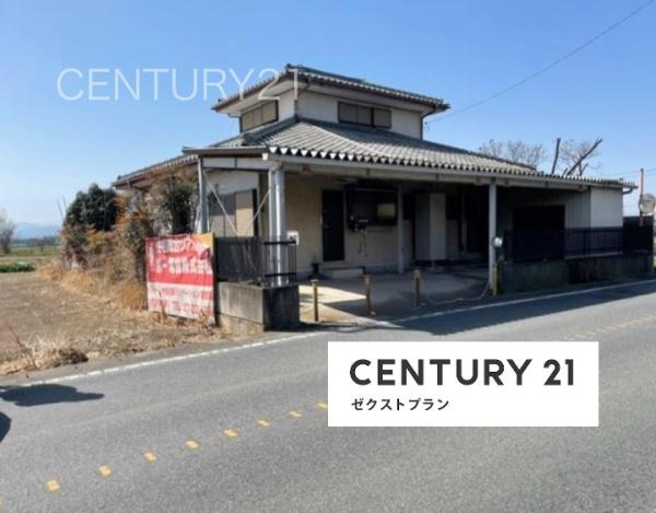 前橋市富田町中古一戸建ての前面道路含む現地写真