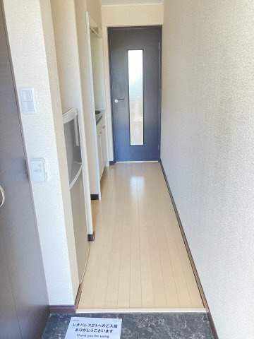 レオネクストＷＥＳＴ　ＳＩＤＥの玄関