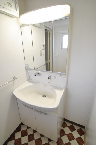 久留米市東櫛原町の賃貸マンションの独立洗面台|同タイプ　イメージ写真