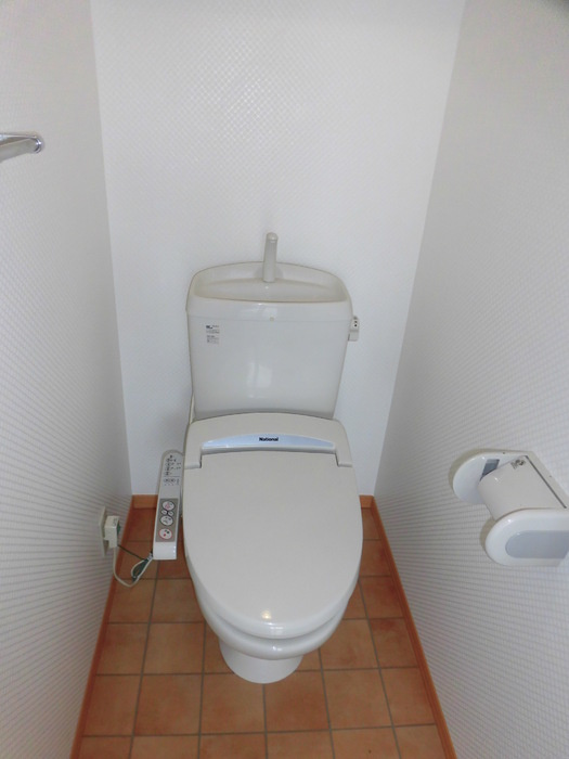 アメニティＫのトイレ|105 温水洗浄暖房便座