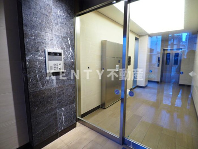 【エントランス】 | グリーンアベニューⅥ | ゆとりのあるエントランスです