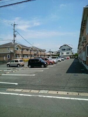 ヴィラ　スクエアＢの駐車場|駐車スペースもあります