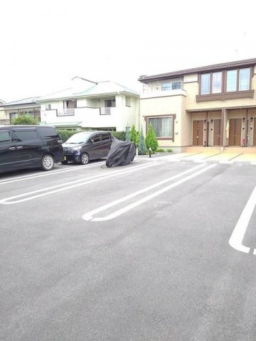 ラベニア　Ⅰの駐車場|駐車場完備です