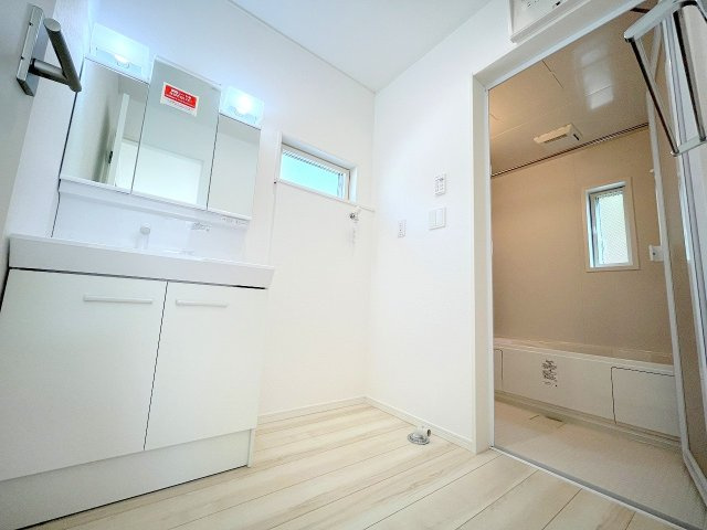 羽村市川崎3丁目　全2棟の洗面所