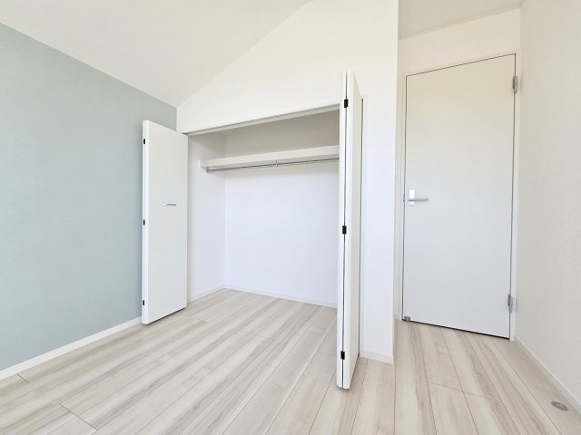 羽村市川崎3丁目　全2棟の洋室