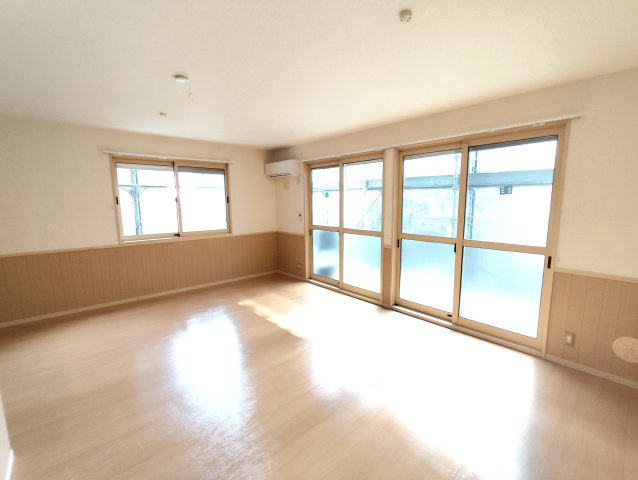 マリーコートの居間・リビング