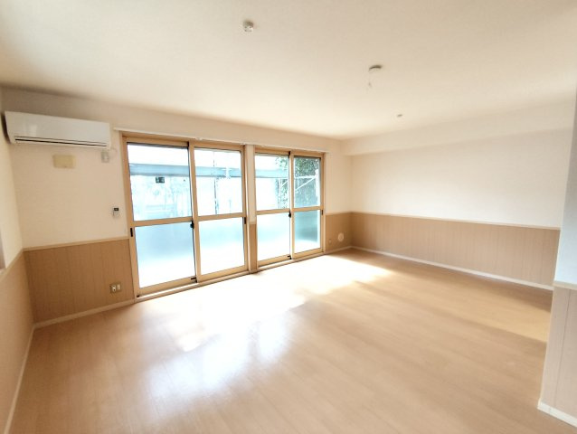 マリーコートの居間・リビング