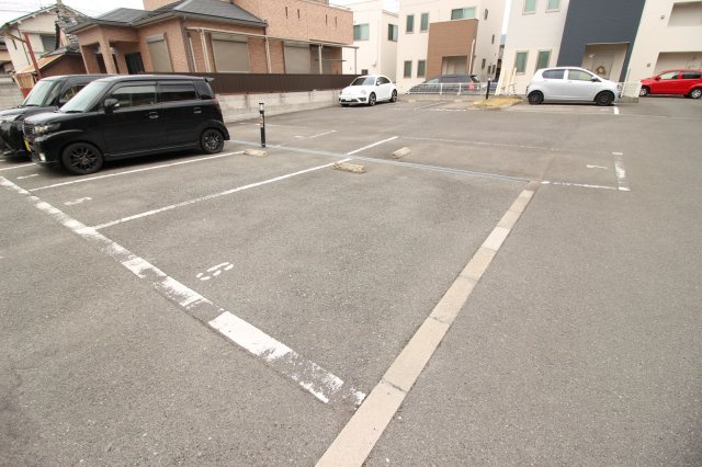 【駐車場】 | ﾌｼﾞﾊﾟﾚｽ ﾊﾟﾙﾄﾈｰﾙさとのⅠ番館