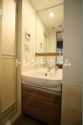 プレサンス梅田東ディアロ の独立洗面台|選べる家電プランあり！！