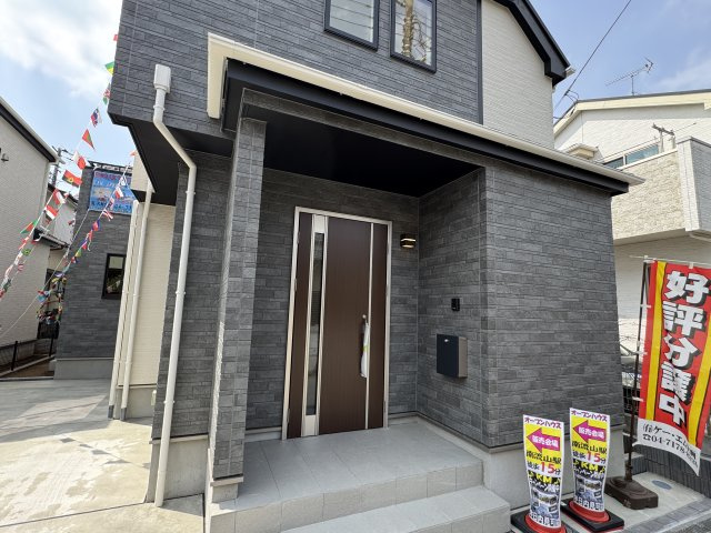 流山市鰭ヶ崎新築戸建【鰭ヶ崎小学校：9分】のエントランス|エントランス・玄関ポーチ