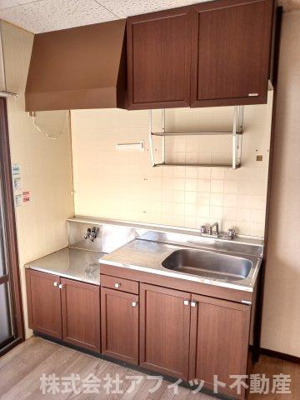 【キッチン】 | パナハイツ高尾A棟 | 吊戸棚付き