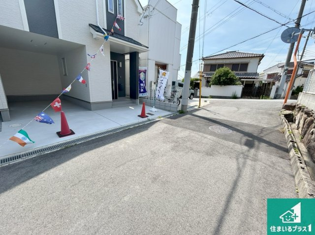 明石市東朝霧丘　第3期　新築一戸建ての前面道路含む現地写真|車通りの少ない前面道路！お子様がいらっしゃるご家族でも安心！