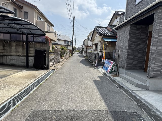 流山市鰭ヶ崎新築戸建【鰭ヶ崎小学校：9分】の前面道路含む現地写真|北東側前面道路