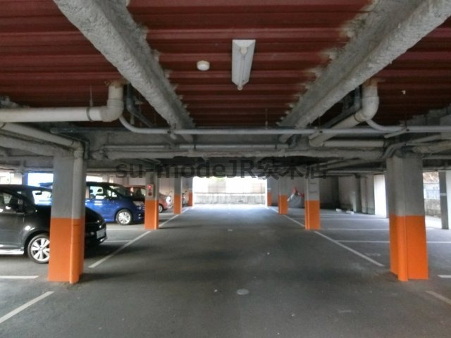 中村10番館の駐車場