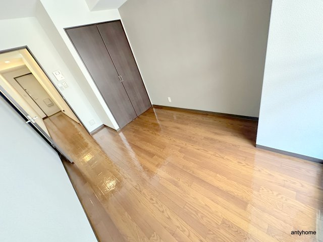 みおつくし江戸堀　仲介手数料無料の居間・リビング