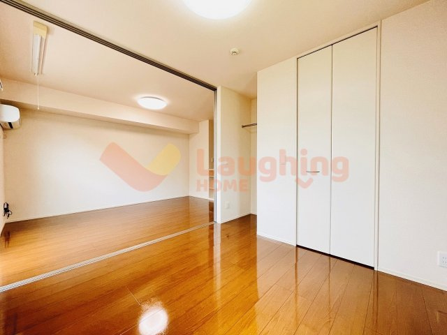 オリーヴァ東櫛原　B棟の寝室|開放的な寝室です