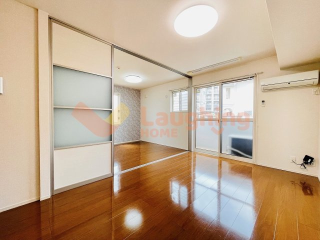 オリーヴァ東櫛原　B棟の内装|明るい色調の室内です