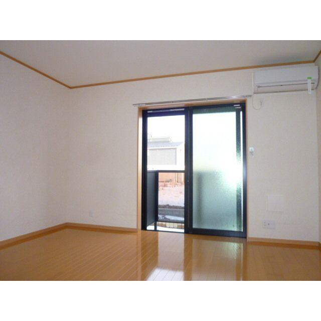 アムール remercier の居間・リビング