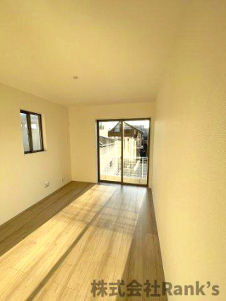 明石市東朝霧丘の洋室|全居室収納がありますので、すっきりと整理整頓できます♪