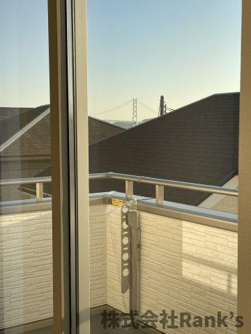 明石市東朝霧丘のバルコニー|バルコニーからは明石海峡大橋が見えます♪