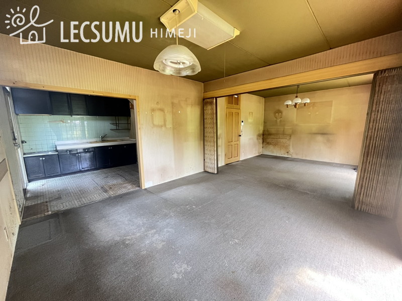 姫路市香寺町香呂/中古戸建の居間・リビング