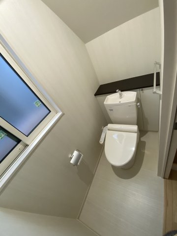 海南市下津町丸田・中古戸建・54506のトイレ