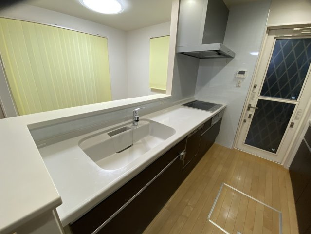 海南市下津町丸田・中古戸建・54506のキッチン