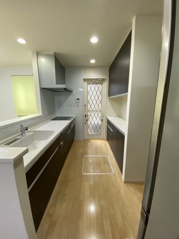 海南市下津町丸田・中古戸建・54506のキッチン