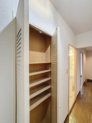 【収納】 | ドミールヤマノウチＢ | 別部屋写真